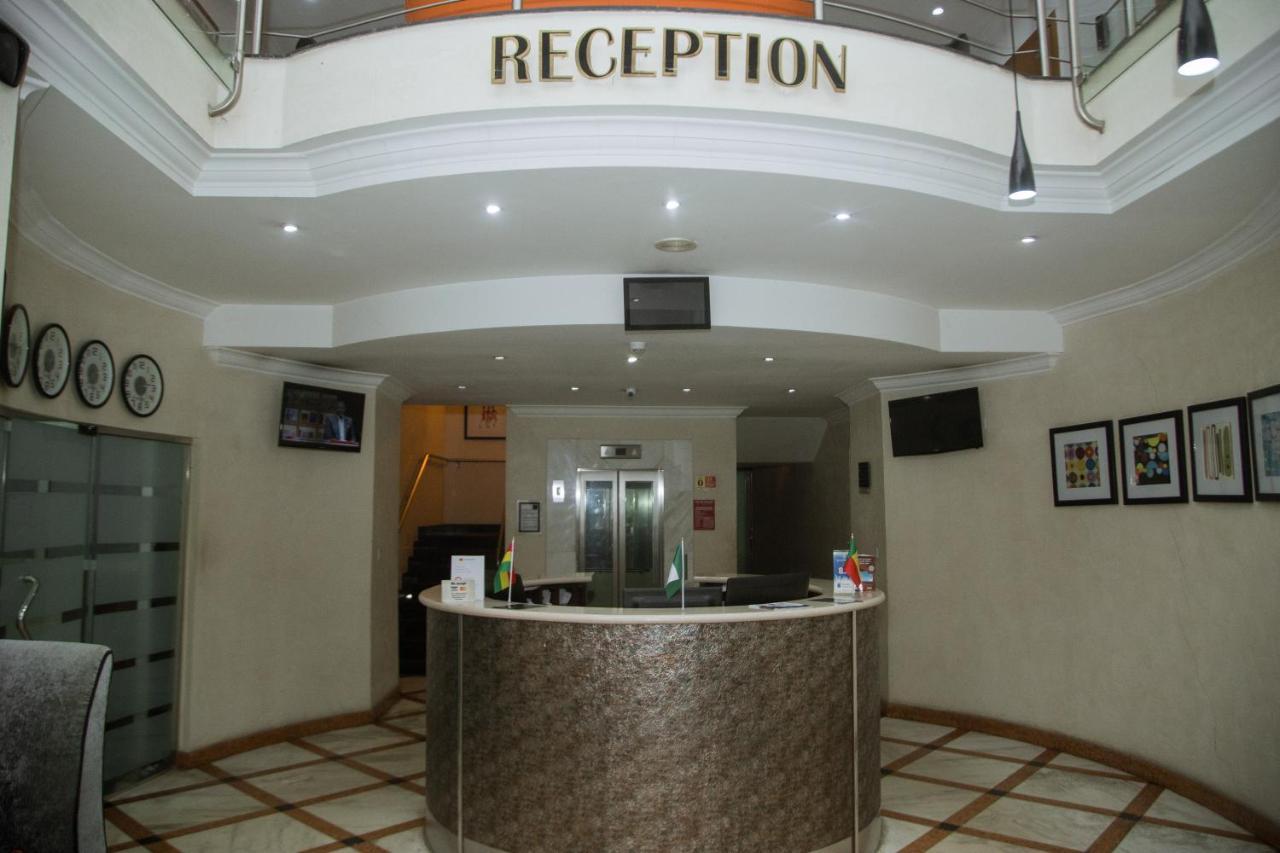 Morning Side Suites Aliayabiagba Экстерьер фото